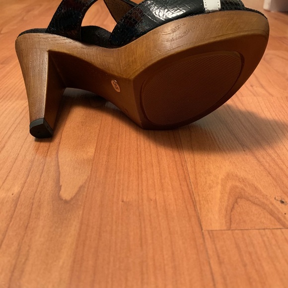 Brand new Helle Comfort Sandals - Picture 4 of 4